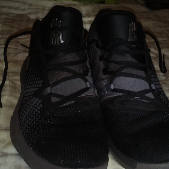 Nike shoes size 11 Black/Gray - Picture 3 of 4